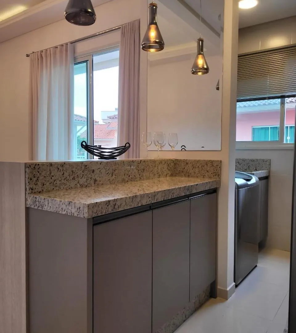 Apartamento Residencial Mar Azul - Praia De Palmas - Governador Celso Ramos-Sc 0*,