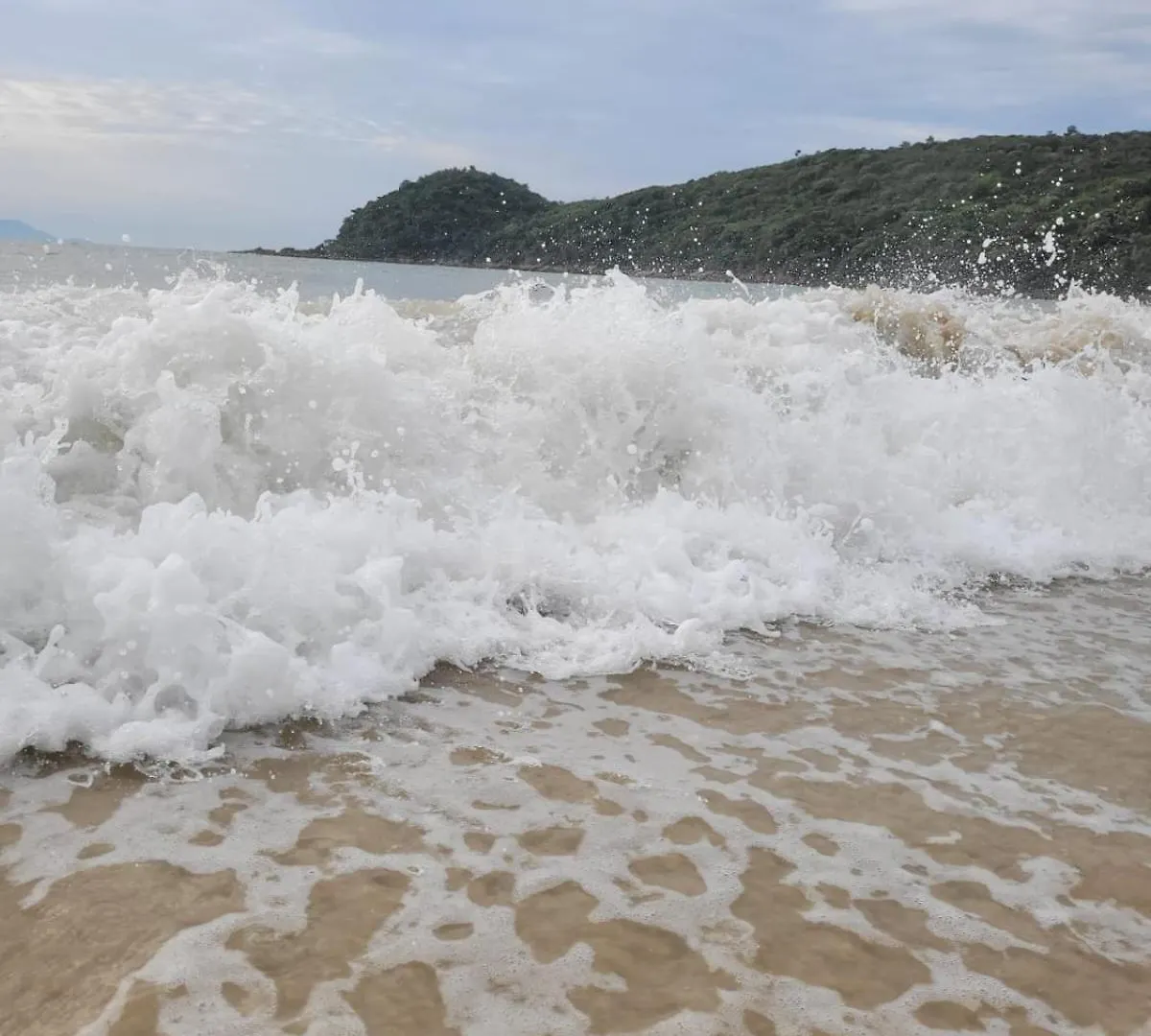 Apartamento Residencial Mar Azul - Praia De Palmas - Governador Celso Ramos-Sc Brasil